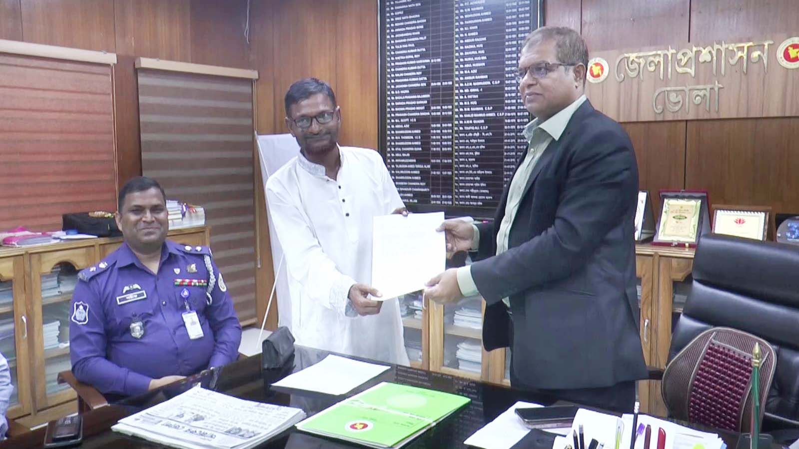 চোখে-মুখে তার সমৃদ্ধ কৃষি অর্থনীতির স্বপ্ন