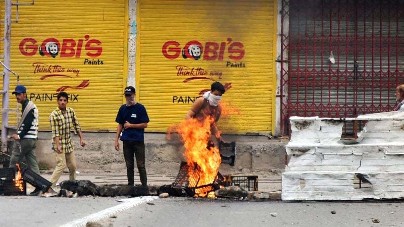 পাকিস্তানের আজাদ কাশ্মীরে কেন বিক্ষোভ, কী ঘটছে