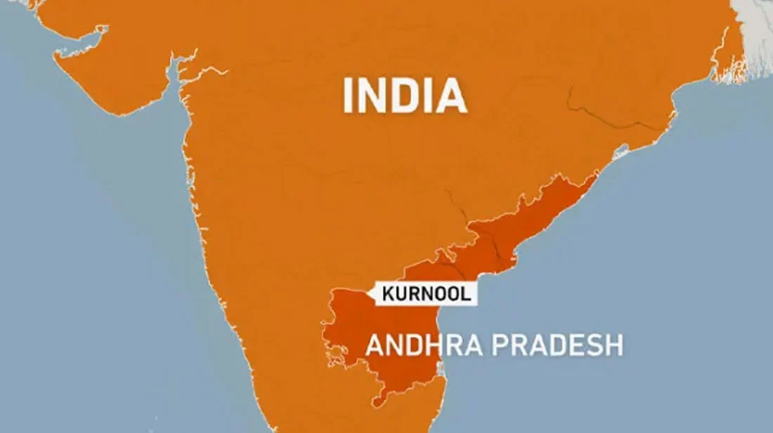 ভারতের অন্ধ্র প্রদেশে ভয়াবহ সড়ক দুর্ঘটনায় ২৫ জনের প্রাণহানি