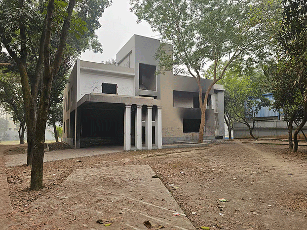 শেখ হাসিনা ও আসাদুজ্জামানের সম্পদ জব্দের আদেশ আদালতের 