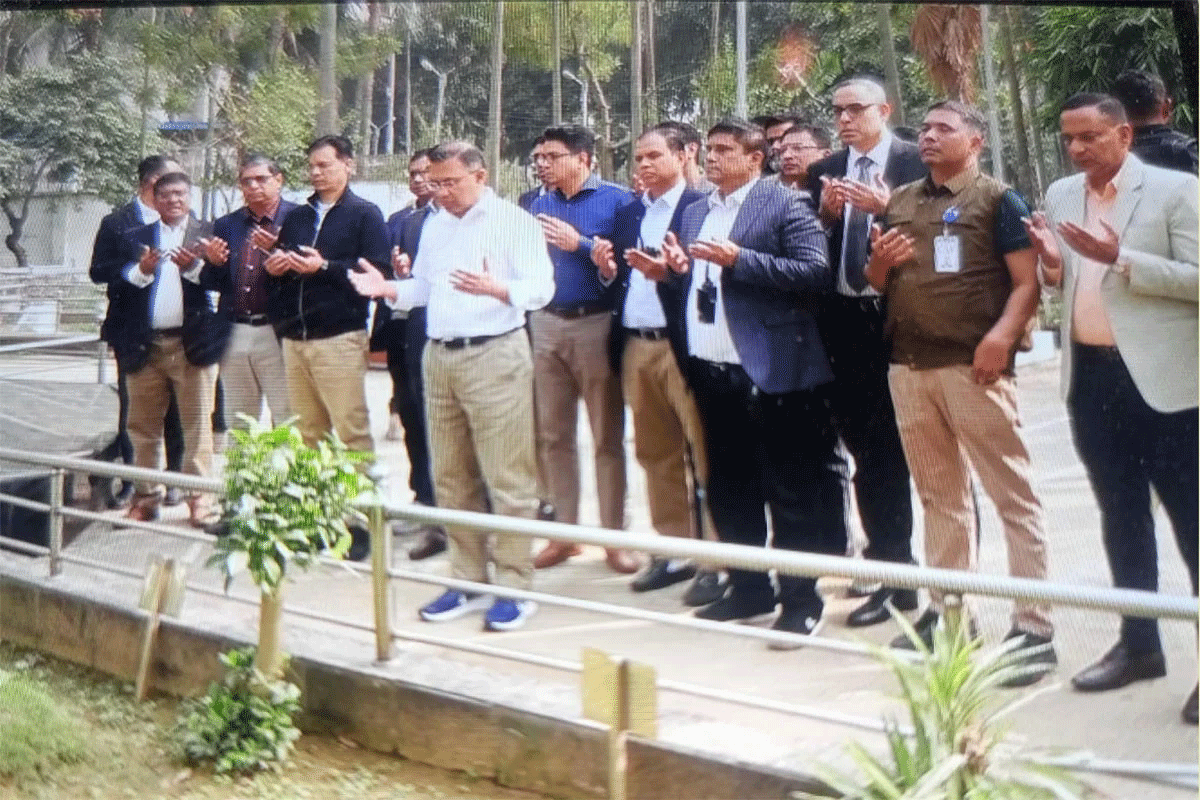 পিলখানা ট্রাজেডিতে শহীদ ৫৭ জন বীর সেনা কর্মকর্তার প্রতি গভীর শ্রদ্ধা নিবেদন করেছেন বিএনপির ভারপ্রাপ্ত চেয়ারম্যান তারেক রহমান। 