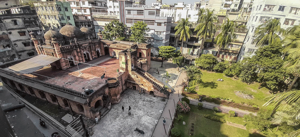 ঐতিহ্য আর স্থাপত্যের অনন্য সমন্বয়: লালবাগের খান মোহাম্মাদ মৃধা মসজিদ