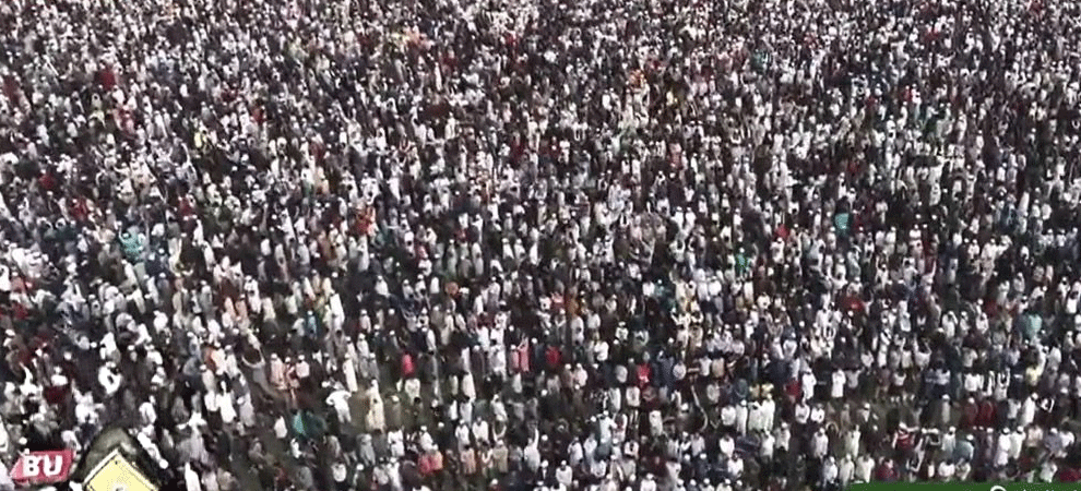 লাখো মানুষের ভালোবাসা আর অশ্রুসিক্ত বিদায় শহীদ শরিফ ওসমান হাদি। ছবি সংগ্রহ