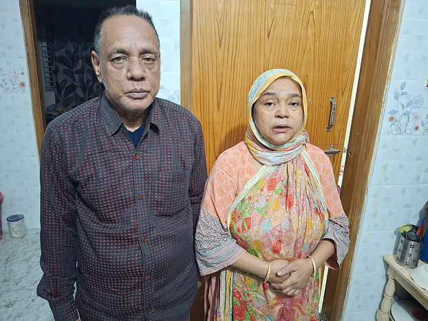 ফয়সলের বাবা মো. হুমায়ুন কবির (৭০) ও মা মোসা. হাসি বেগম (৬০)–কে গ্রেপ্তার করা হয়। 