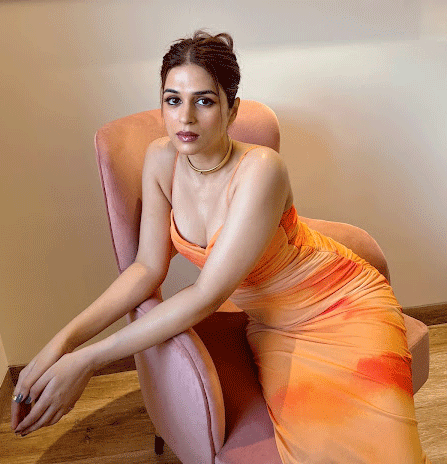 স্যার বলেছিলেন, আমি নাকি জিনাত আমানের কথা মনে করিয়ে দিই