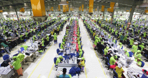 শুল্কের চাপেও যুক্তরাষ্ট্রের বাজারে বাংলাদেশের পোশাক রপ্তানি ১৫.১৪% বৃদ্ধি