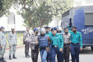  মানবতাবিরোধী অপরাধে দৃষ্টান্তমূলক রায়ে সাবেক ডিএমপি কমিশনার হাবিবসহ তিনজনের মৃত্যুদণ্ড
