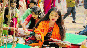 ঢাকায় অনুষ্ঠিত এশিয়ার সর্ববৃহৎ সরস্বতী পূজা, ‘গ্রিনেসবুকে’ নাম লিখানোর উদ্যোগ