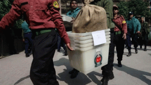 নির্বাচন সামনে রেখে লুটের অস্ত্র উদ্ধার নিয়ে শঙ্কা, নিরাপত্তা ঝুঁকি নিয়ে উদ্বেগ