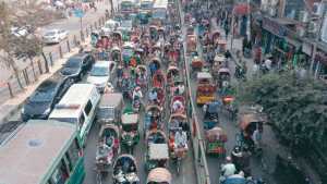 ঢাকার সড়কে ফের দাপট রিকশার, হার মানল ‘ট্র্যাপার’ উদ্যোগ