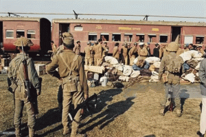 ঢাকায় আত্মসমর্পণ: কীভাবে দেশে ফিরেছিল ৯৩ হাজার পাকিস্তানি সৈন্য?