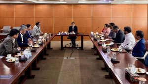 আইবিসিসিআই-এর নবনিযুক্ত পরিচালকবৃন্দের সঙ্গে মতবিনিময় করেছেন ঢাকায় নিযুক্ত ভারতের হাইকমিশনার প্রণয় ভার্মা