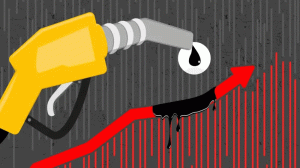 জ্বালানি তেলের সেই সংকট চলে দশক জুড়ে, ১৯৭৭ সালে নিউইয়র্কে এক নারী নিজের গাড়িতে নিজে গ্যাসােলিন ভরছেন