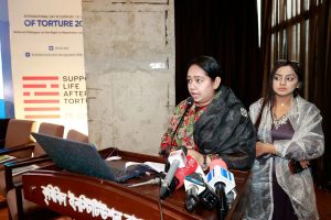 সংলাপে বক্তব্য দেন জাতীয় সংসদের সংরক্ষিত নারী আসনের সদস্য সানজিদা ইসলাম তুলি