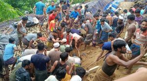 চট্টগ্রাম বিভাগে ভয়াবহ বিপর্যয়, প্রাণহানি বেড়ে ৩৫ পানিবন্দি লাখো মানুষ