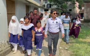 স্কুলে যাওয়ার বাধা দূর হলো তুবা-অয়ন মিত্রের থানা নির্বাহী কর্মকর্তার মানবিক উদ্যোগের নজির